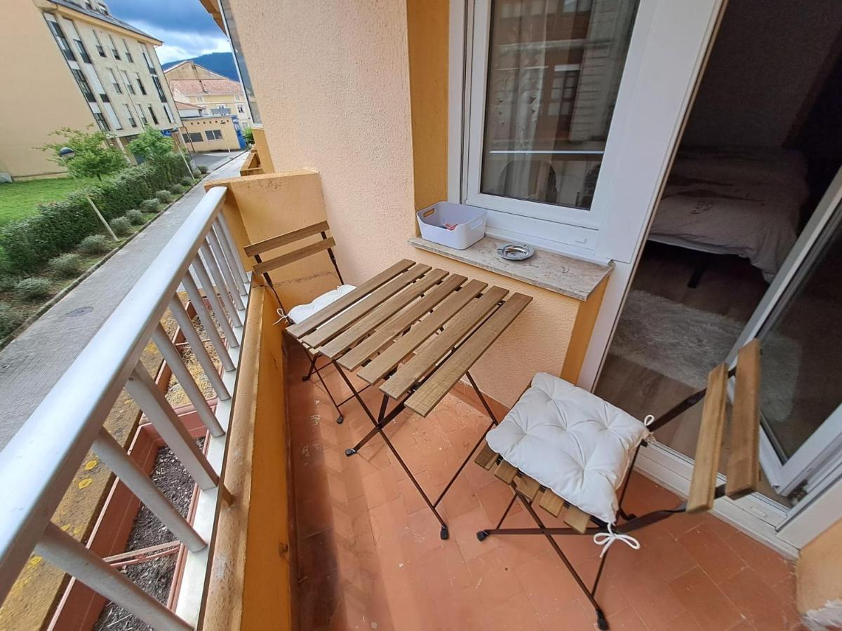 Apartamento De 120M2 Al Lado De Cabarceno Saron Eksteriør billede