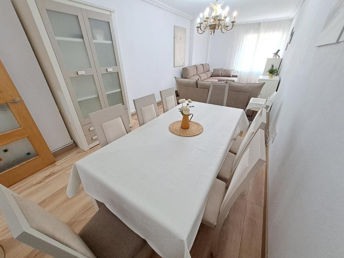 Apartamento De 120M2 Al Lado De Cabarceno Saron Eksteriør billede